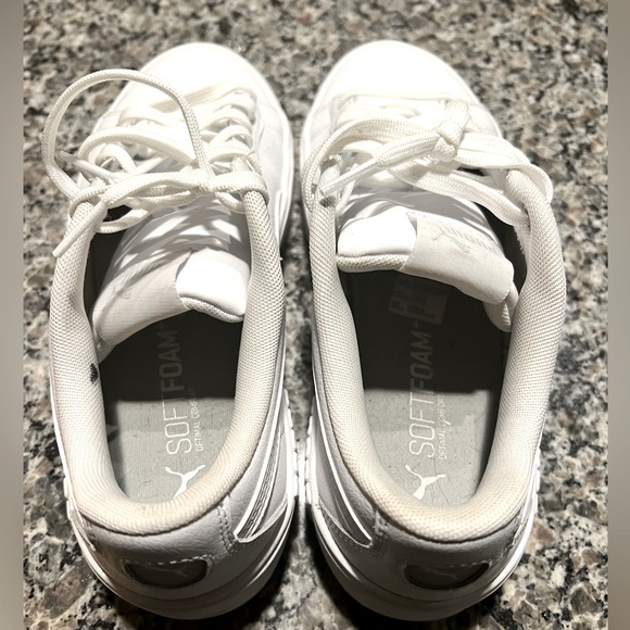 Practically NEW. Puma sneakers size 8.5 - Picture 2 of 5